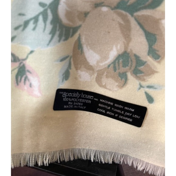 Large Vintage Made In Italy Scarf Wrap Super Soft Floral 44” x 44” - Picture 6 of 6